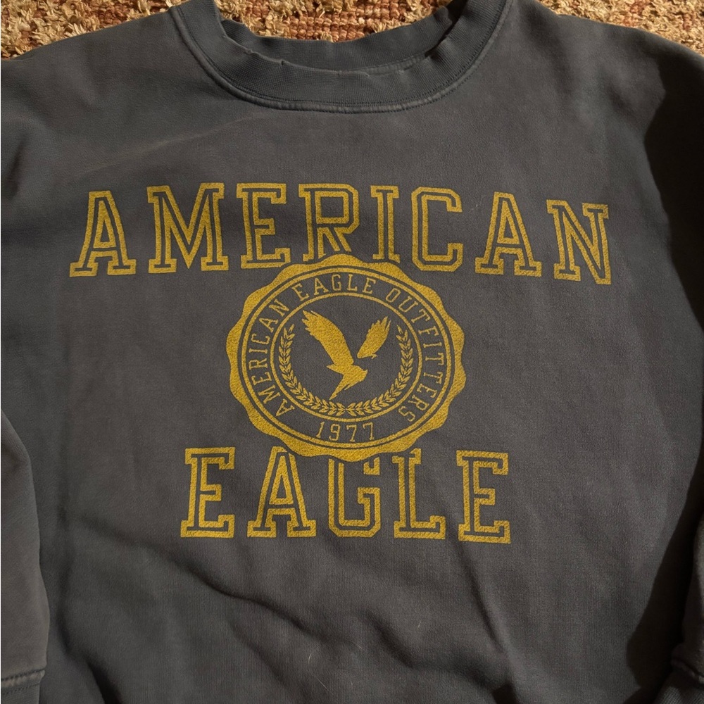 navy american eagle sweatshirt